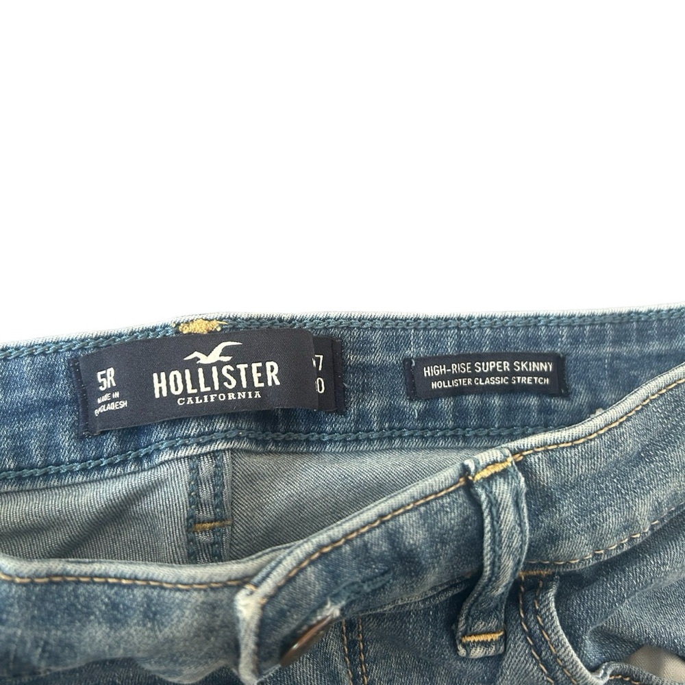 Hollister Classic Stretch High-Rise Jeans